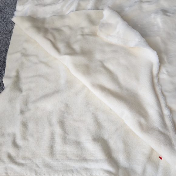 2 yard x 64" Cream Off-White Faux Fur Soft Low pile dense Costume Cosplay Sew - Picture 5 of 6